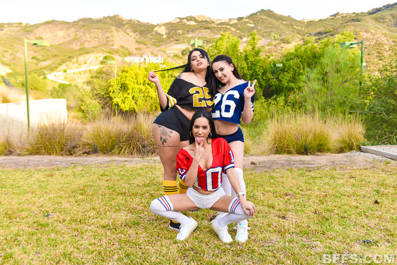 Halftime Hoes (2/21)