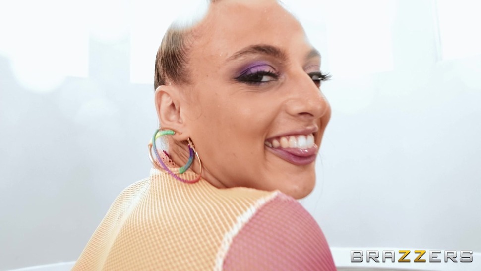 Gia Derza (15/16)
