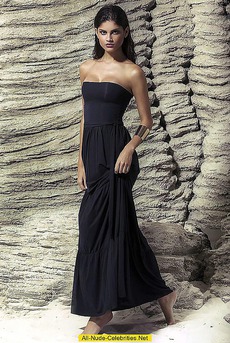 Hot Sexy Kennedy Oliveira Posing So Sensual 00