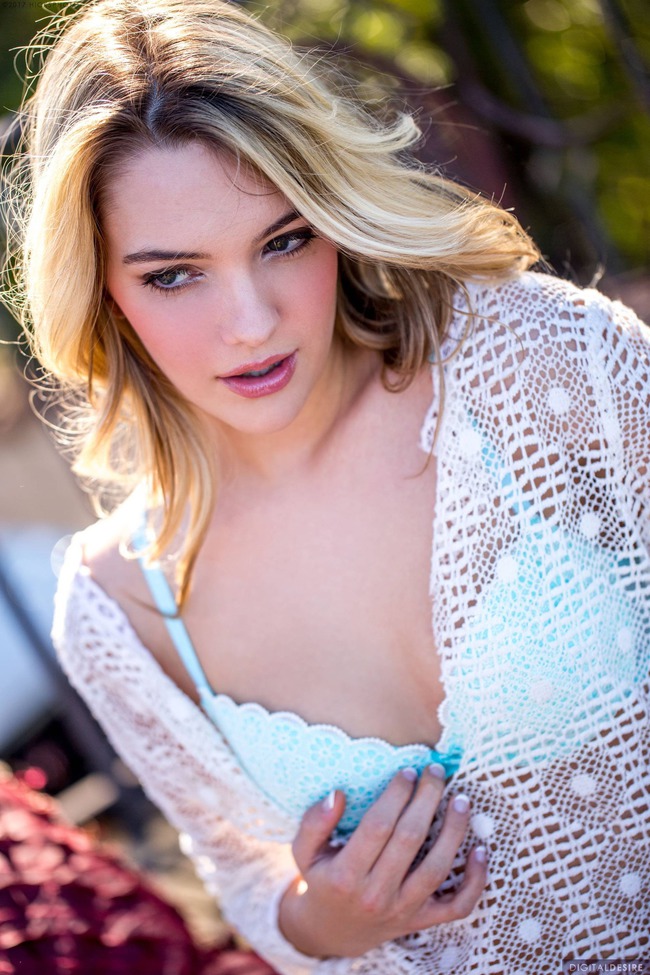 Kenna James (3/21)