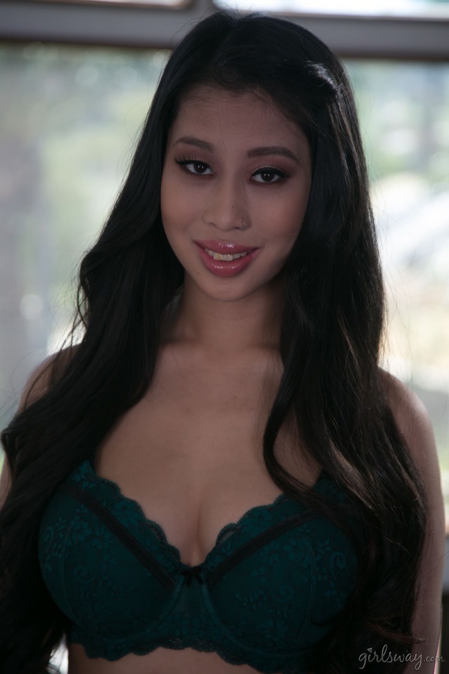 Glamour - Jade Kush (2/21)
