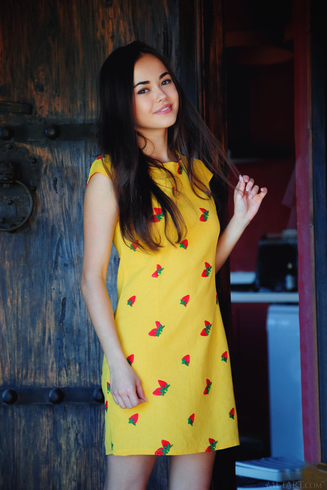 pretty Li Moon (1/21)