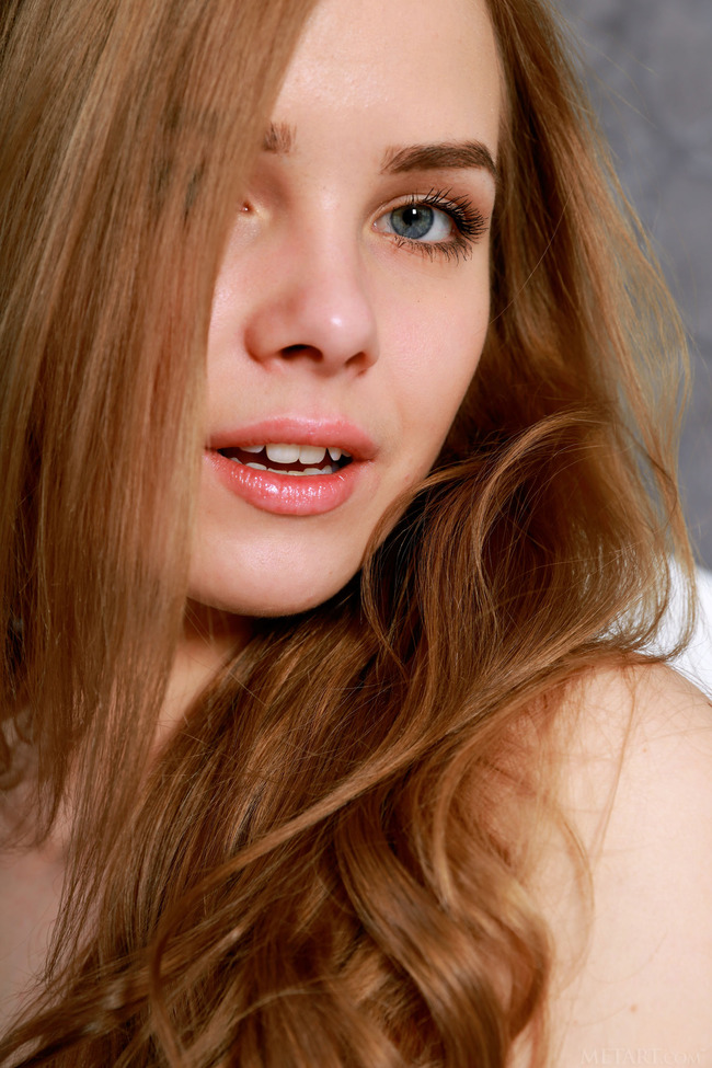 Gorgeous Carolina Sampaio Makes Hot Naked Selfies (10 / 21)