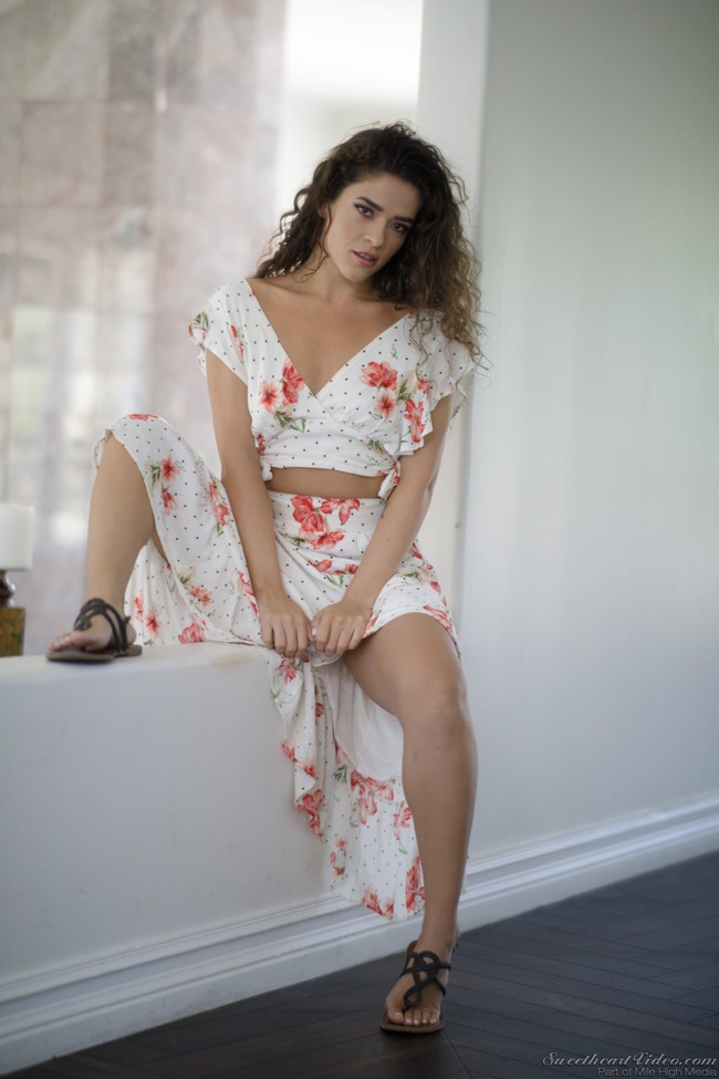 Curly Victoria Voxxx (4/21)