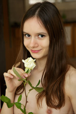 Presenting Eiby Shine 01