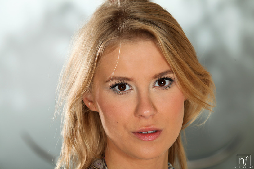 Blonde And Beautiful - S30:E14 (2/21)