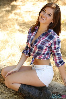 Cowgirl Stella Xo Posing Sexy In Outdoor Pics Gallery 12