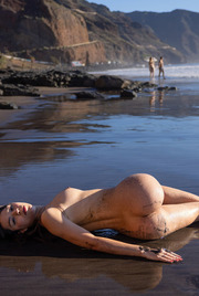 Happy On The Beach 12