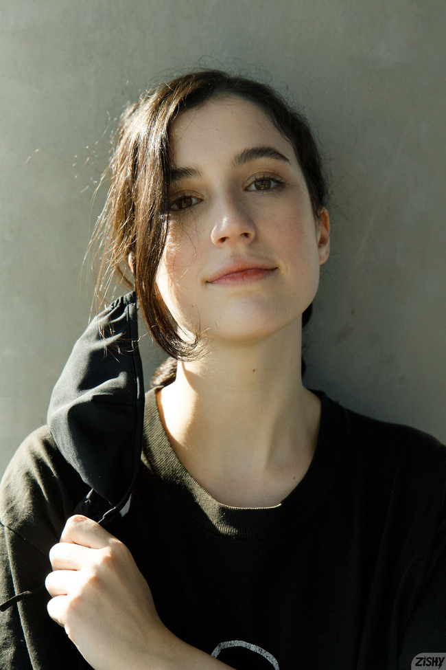 Incredible Giulia (7/12)